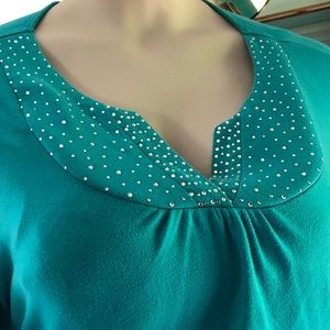 Crystal accents top